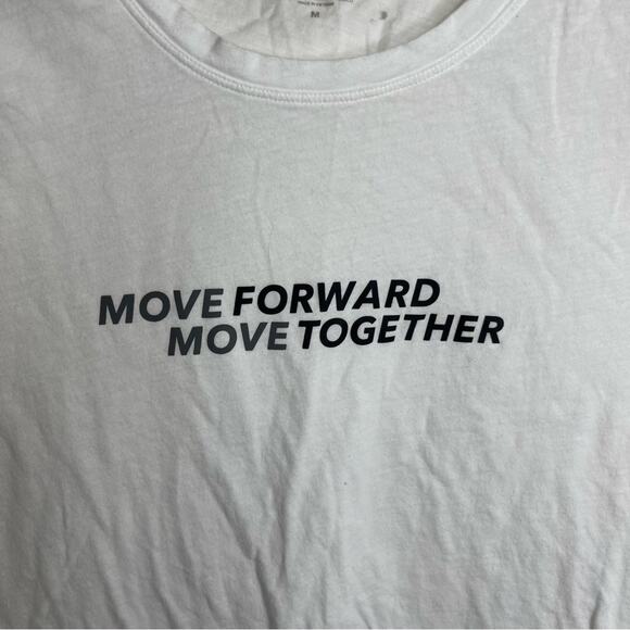 Athleta Move Forward Move Together White Daily Crewneck T-shirt Size Medium - Picture 3 of 6